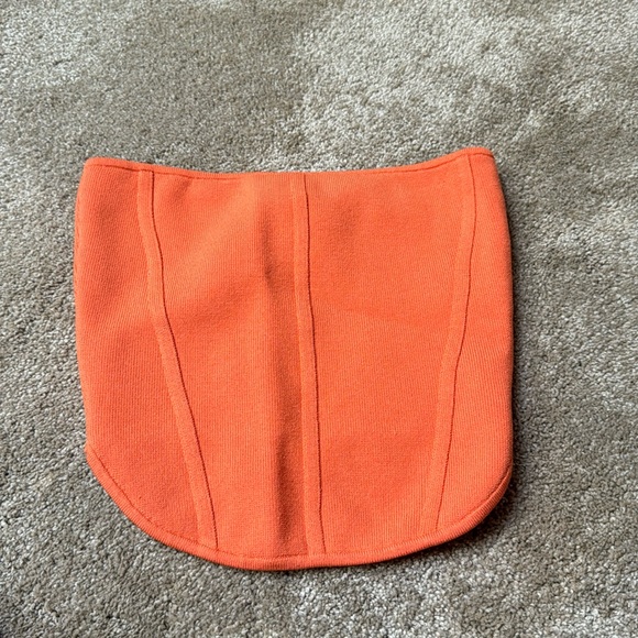 Aritzia Tops - Aritzia tub top